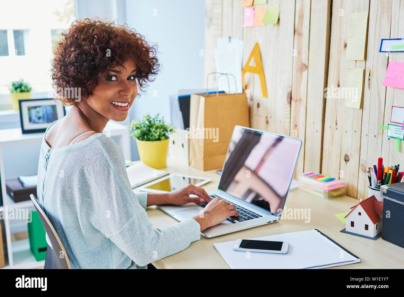 Black woman laptop writing student hi-res stock photography and images ...