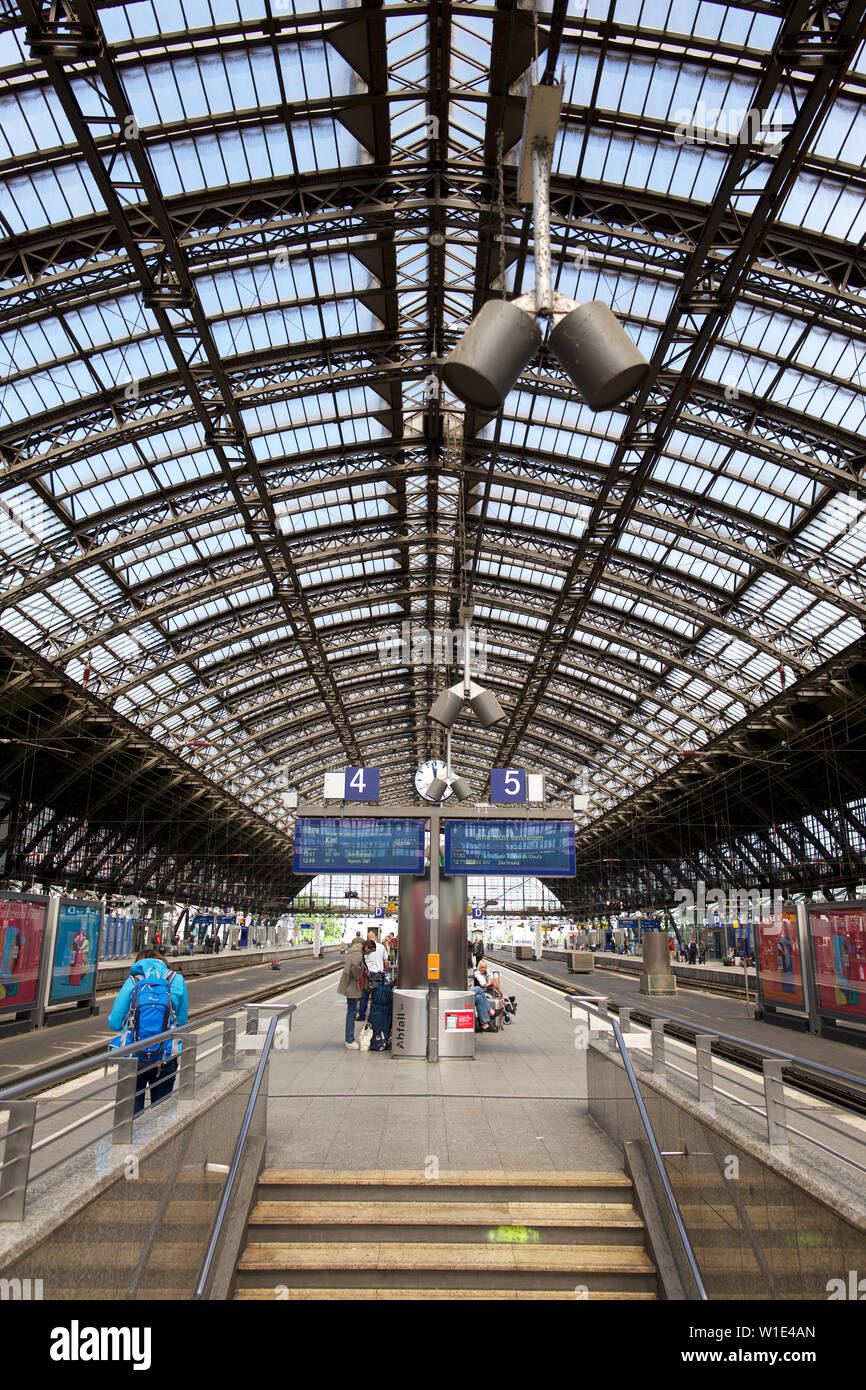 Cologne railway station, Germany Stock Photo Alamy