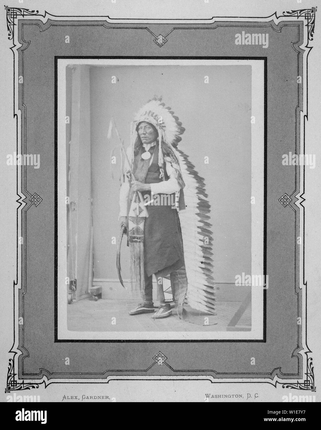 GrassPahZhe. Blackfeet Sioux, 1872 Stock Photo Alamy
