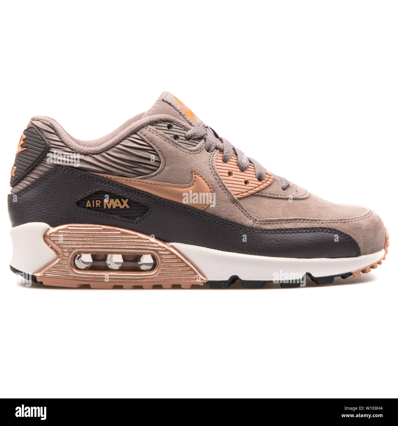 VIENNA, AUSTRIA - AUGUST 25, 2017: Nike Air Max 90 Leather bronze and beige  sneaker on white background Stock Photo - Alamy