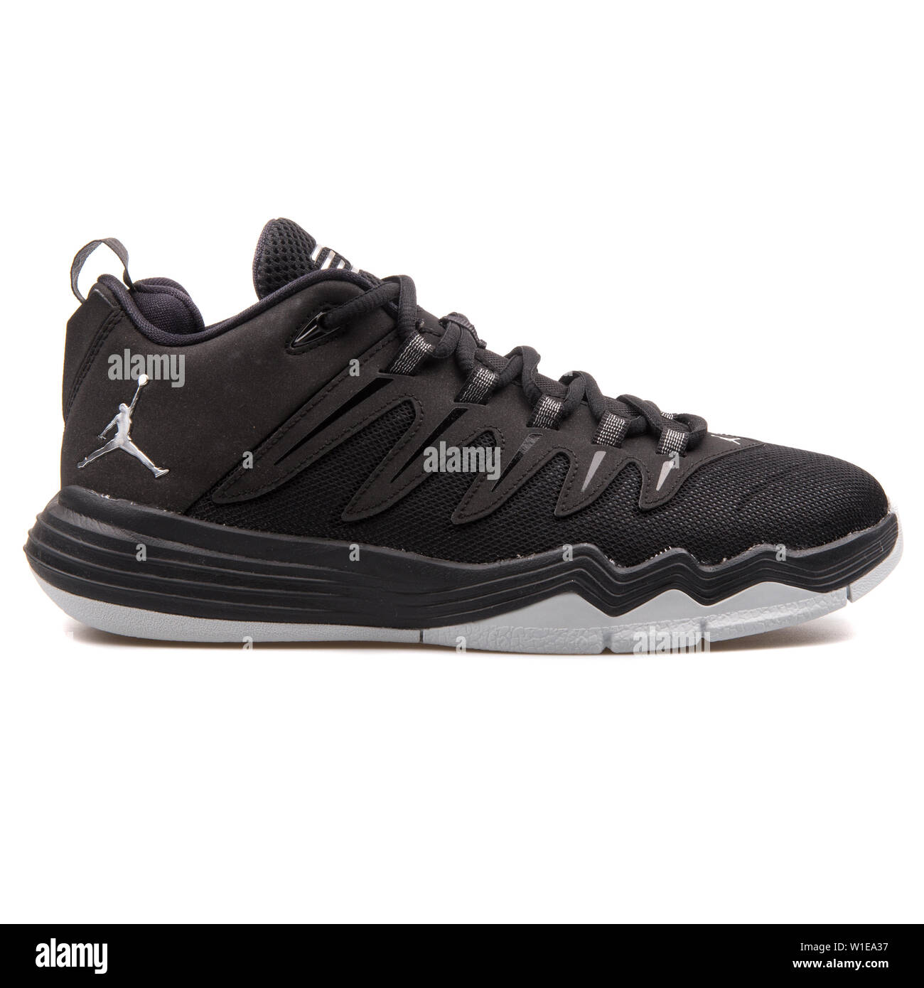Cp3 shoes 2017 online