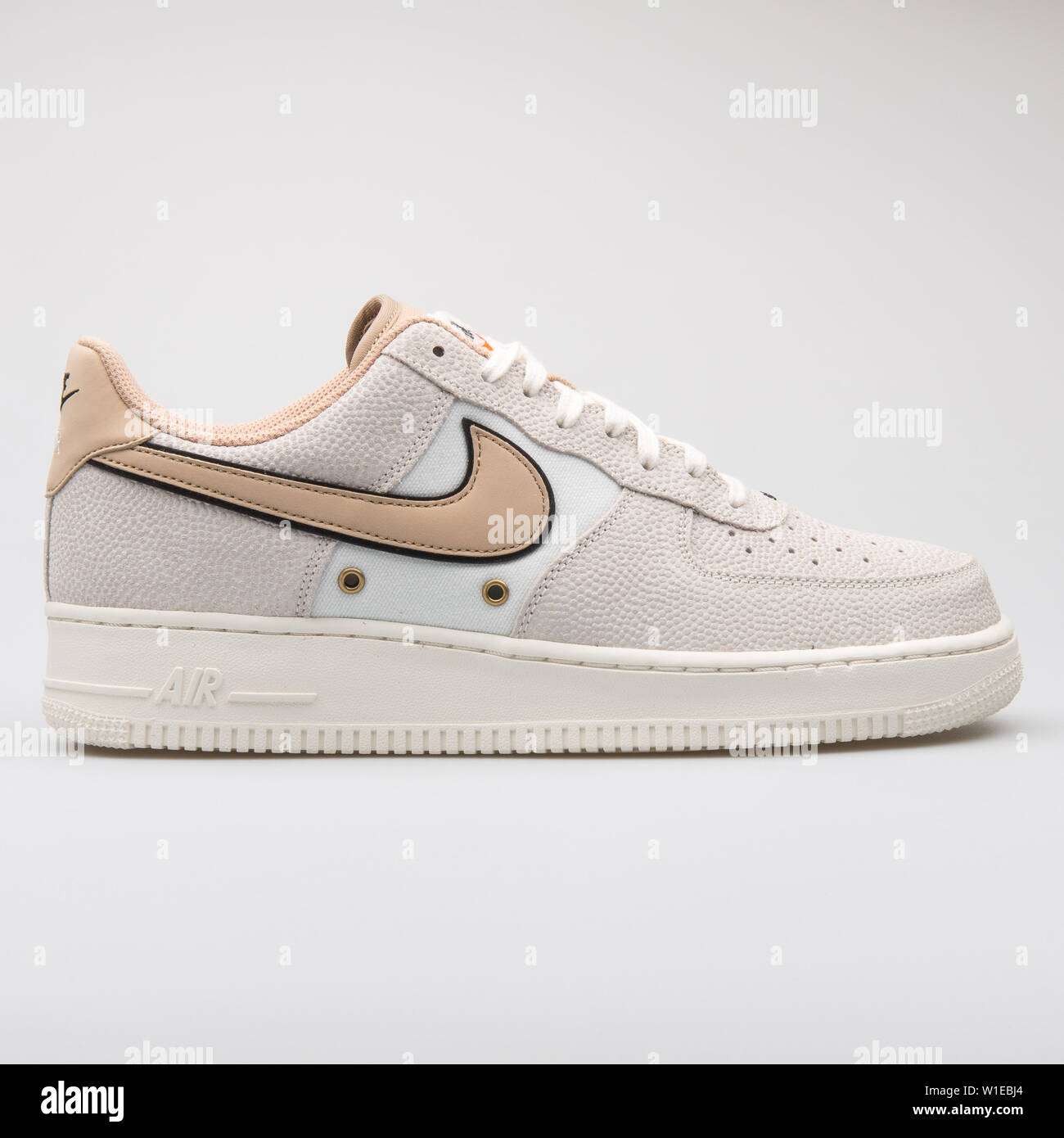 VIENNA, AUSTRIA - AUGUST 7, 2017: Nike Air Force 1 07 LV8 linen and white  sneaker on white background Stock Photo - Alamy