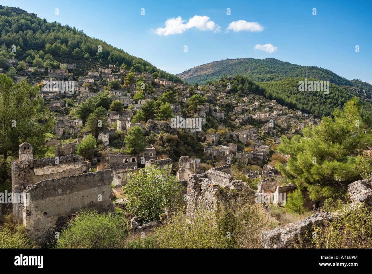 Empty greek village hi-res stock photography and images - Alamy