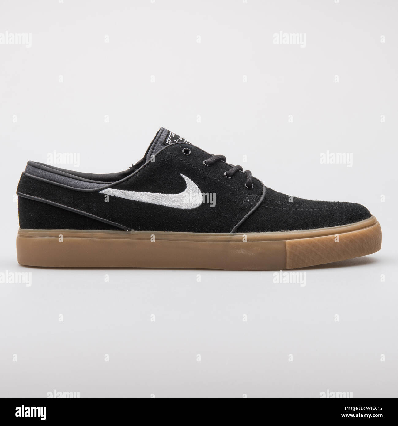 stefan janoski 2017