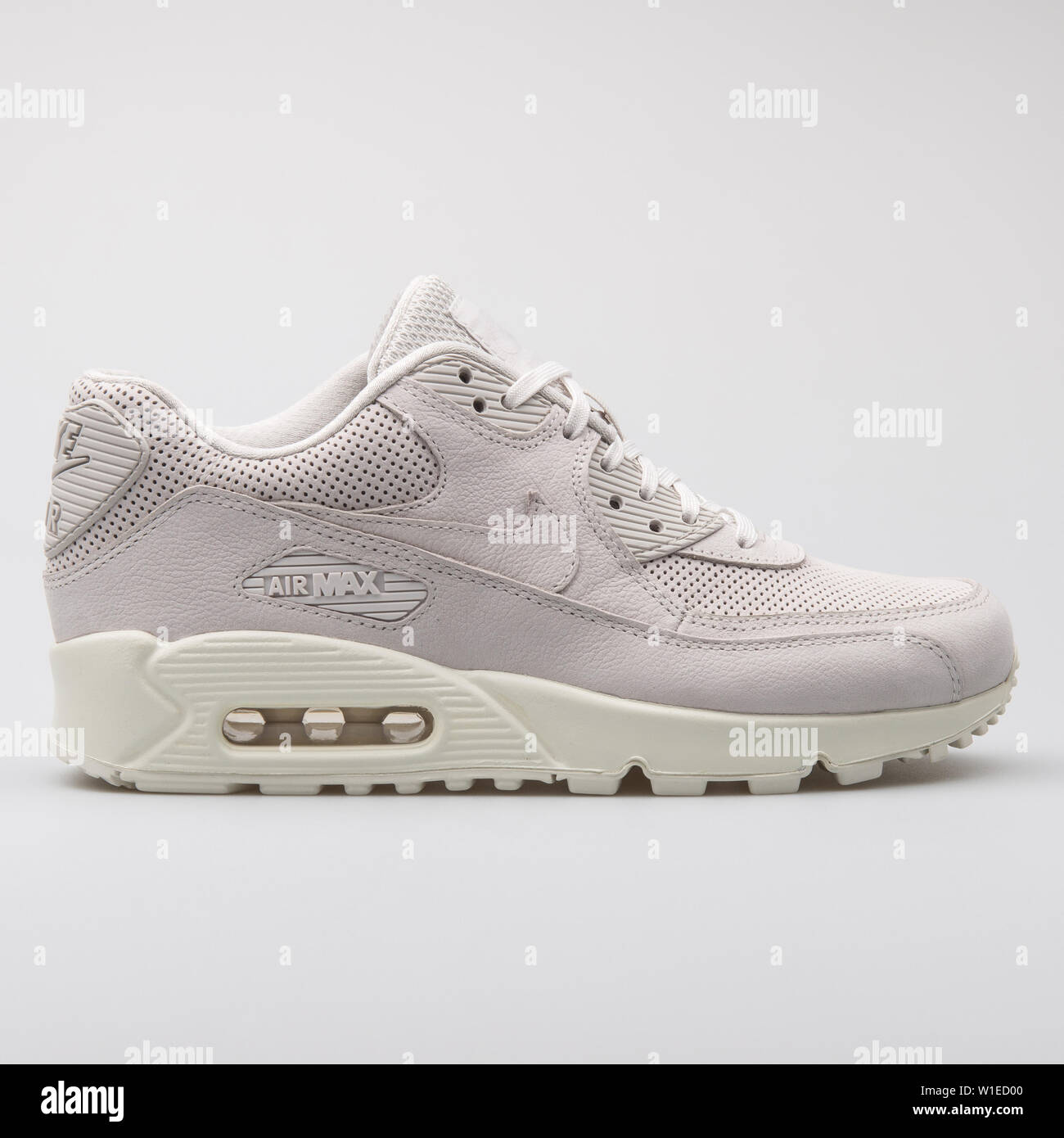 nike air max 90 pinnacle