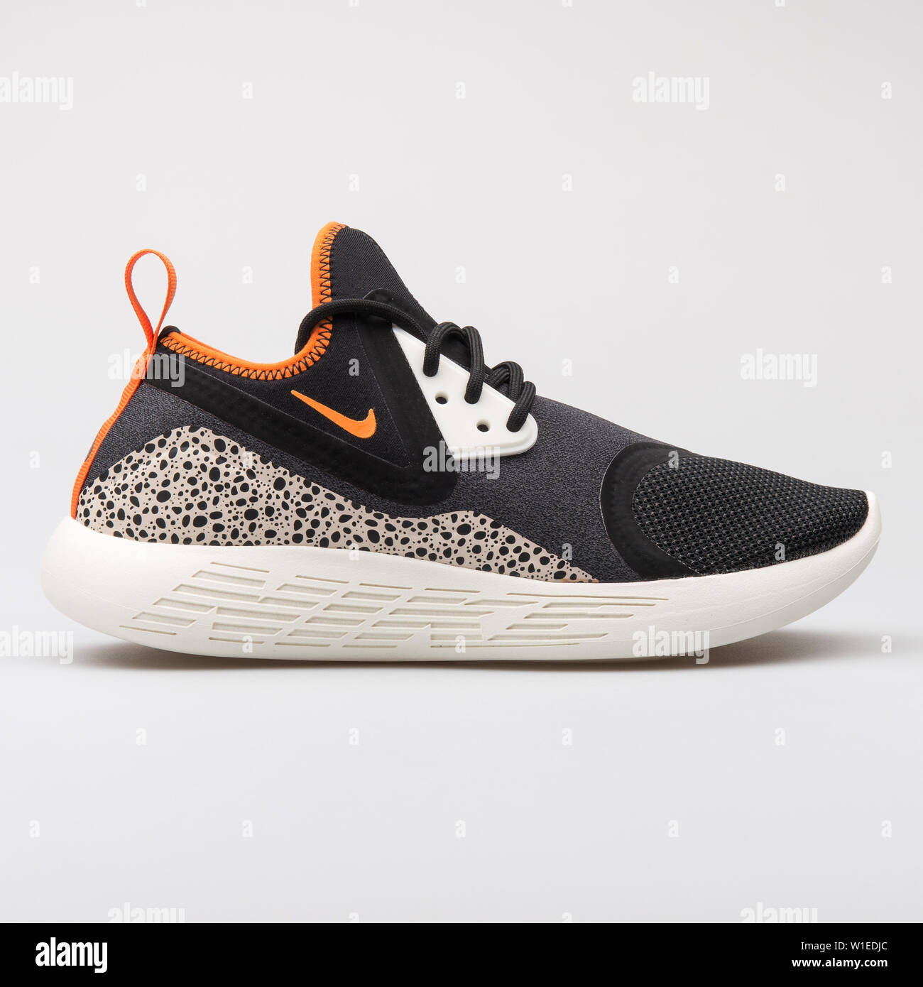 nike air lunarcharge