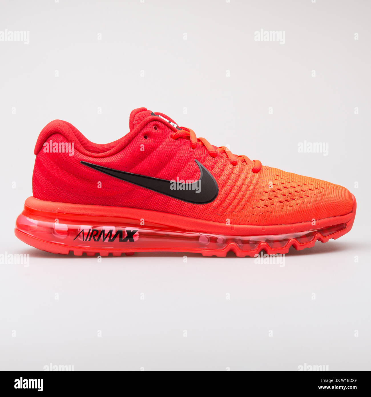 All red air max 2017 on sale