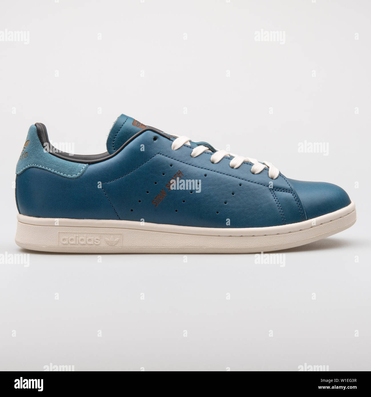 Adidas stan smith hi-res stock photography and images - Page 3 - Alamy