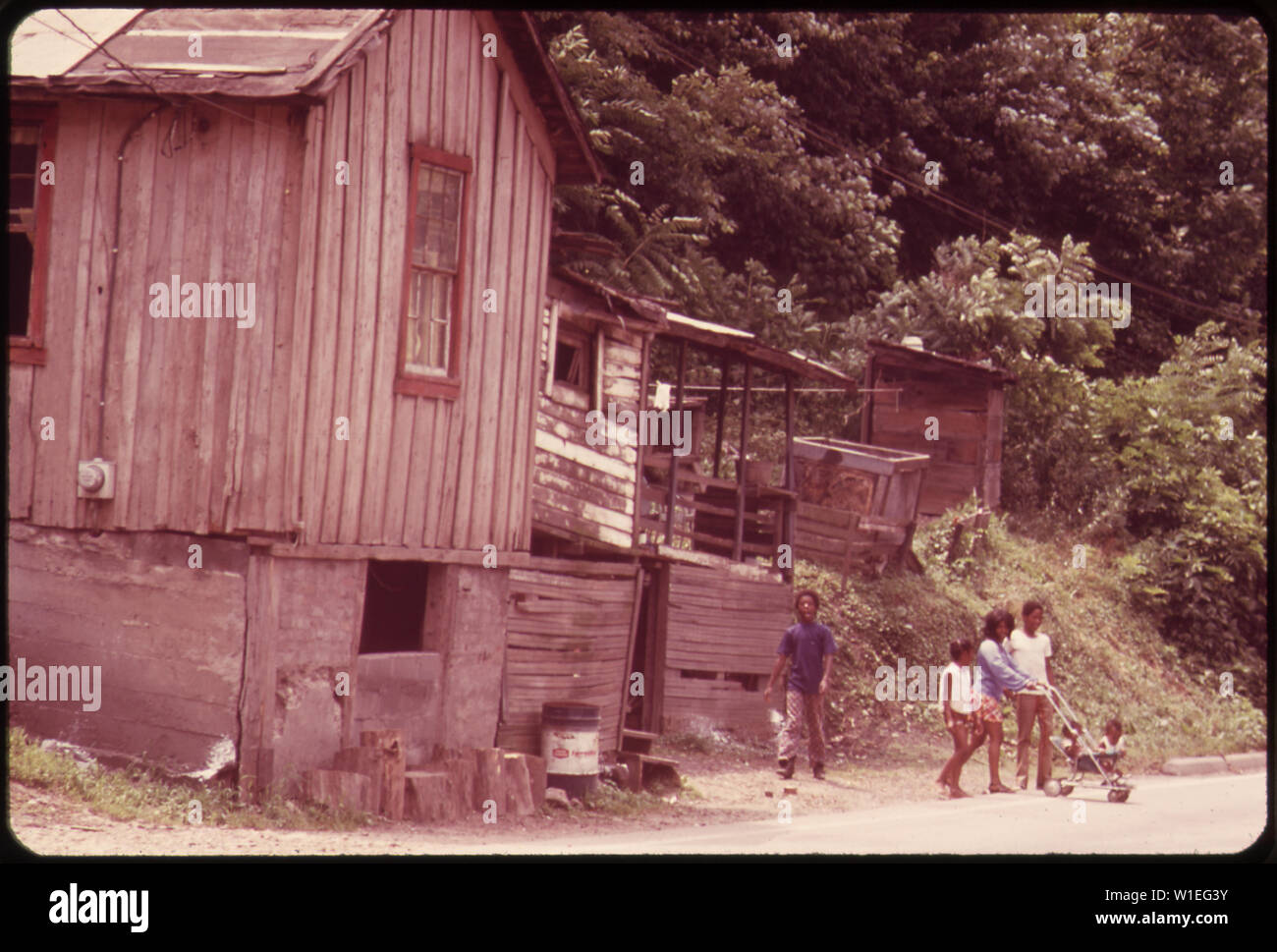 HOUSING ON ROUTE 61 AT EAGLE IN THE KANAWHA VALLEY REGION Stock Photo Alamy
