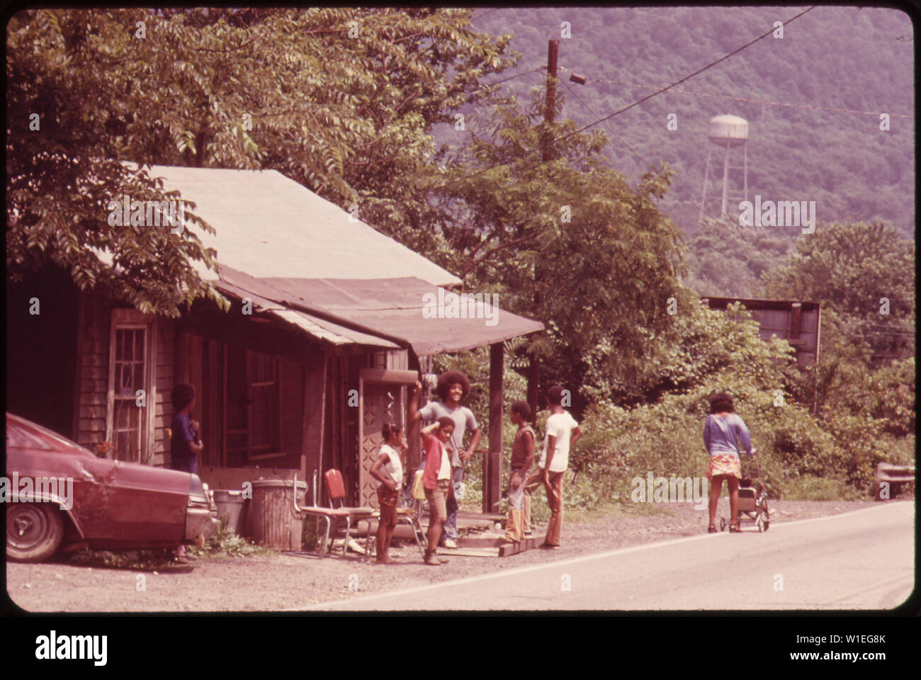 HOUSING ON ROUTE 61 AT EAGLE IN THE KANAWHA VALLEY REGION Stock Photo