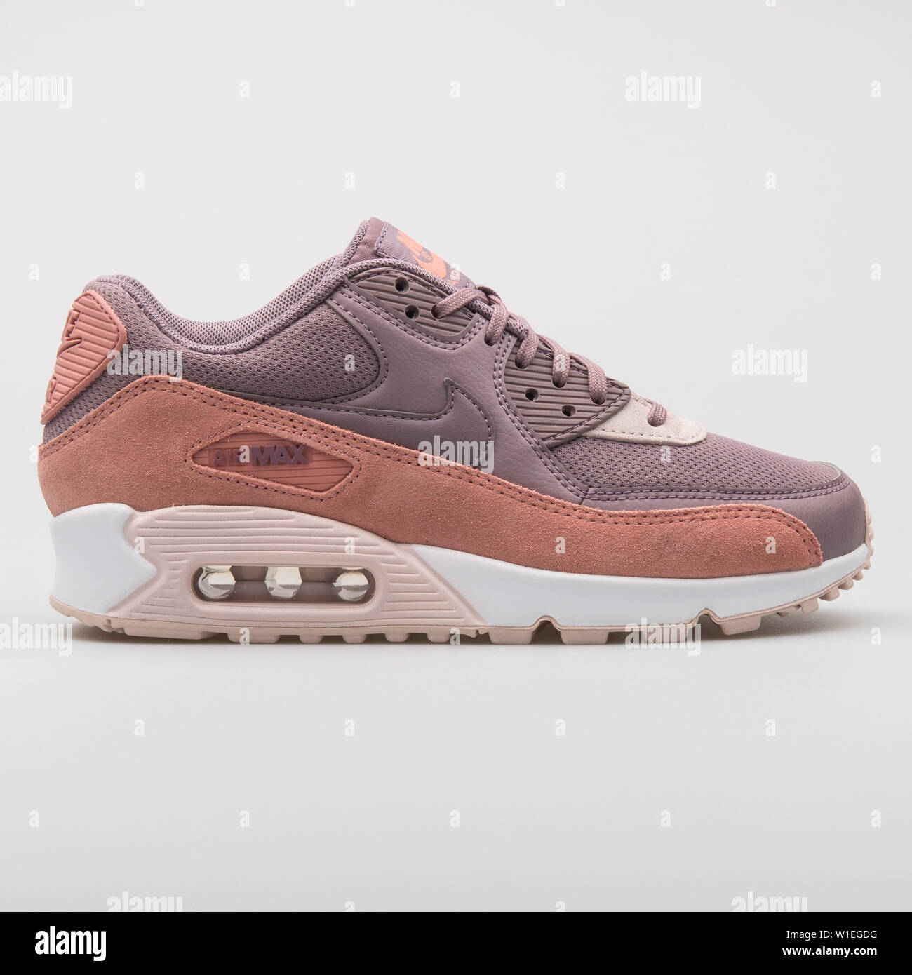 VIENNA, AUSTRIA - AUGUST 7, 2017: Nike Air Max 90 Premium purple and pink  sneaker on white background Stock Photo - Alamy