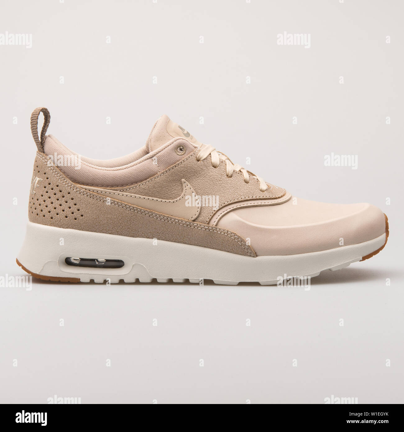 nike air thea beige