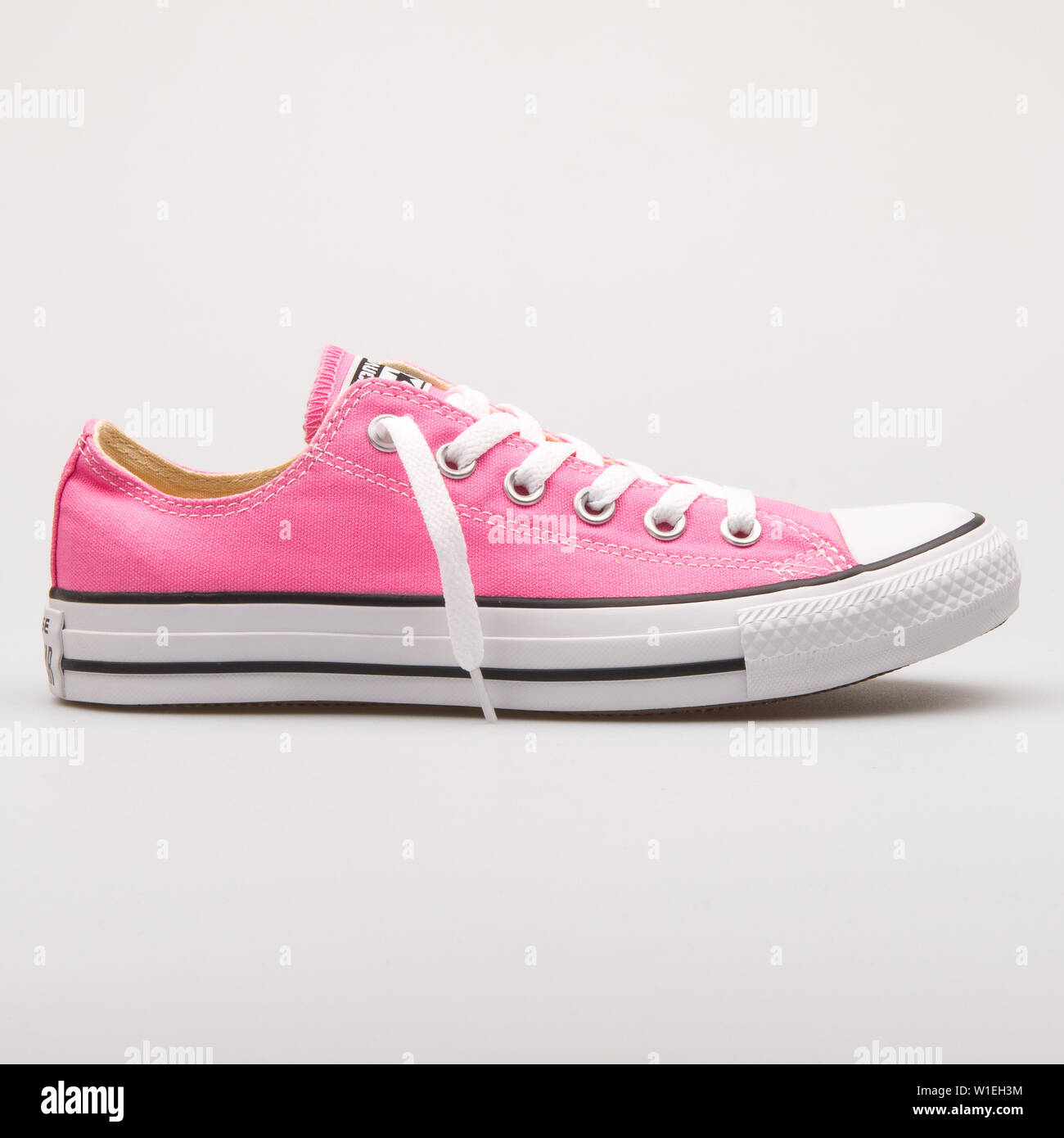 VIENNA, AUSTRIA - AUGUST 23, 2017: Converse Chuck Taylor All Star OX pink  sneaker on white background Stock Photo - Alamy