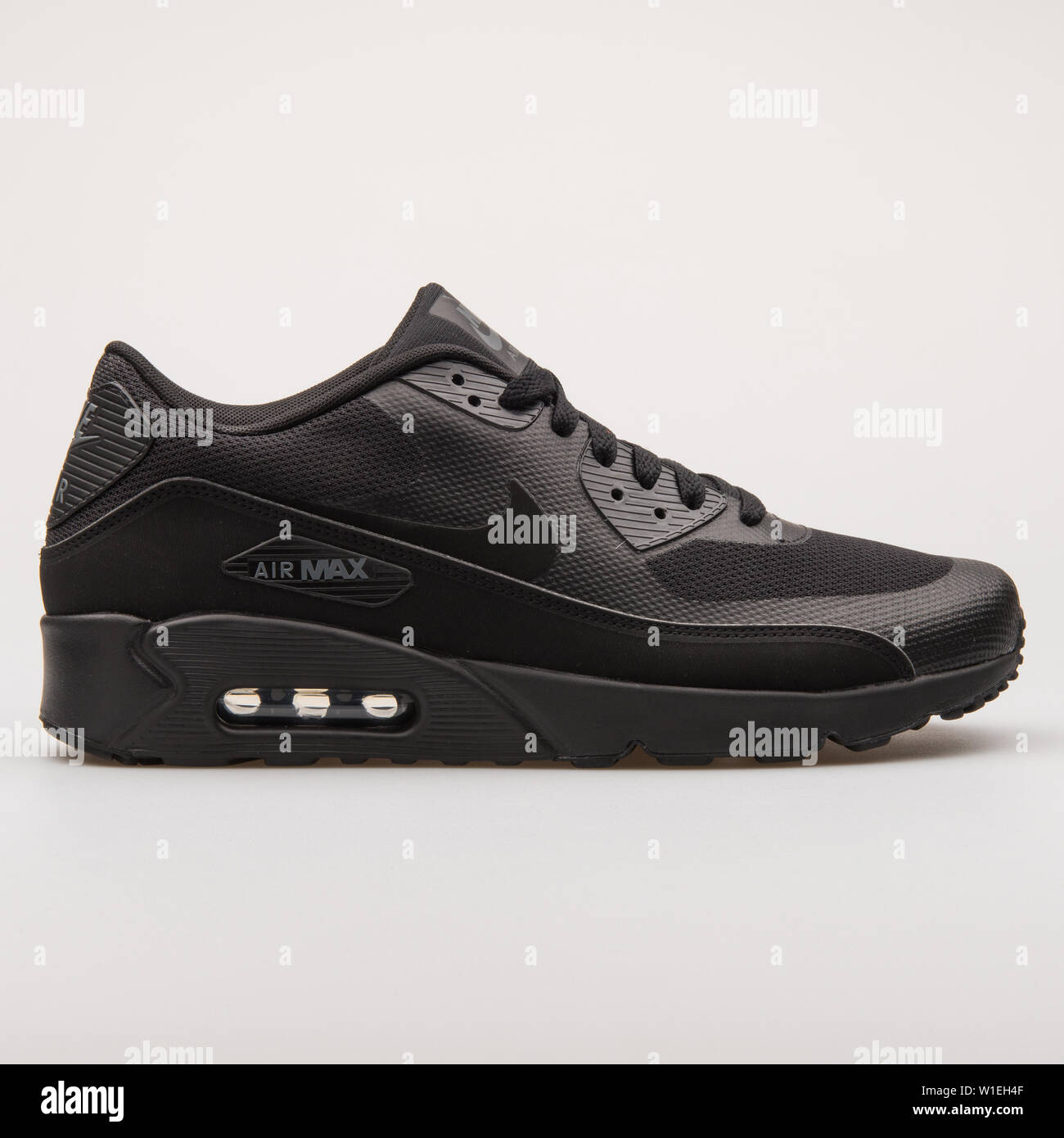 nike air max 90 ultra 2.0 triple black