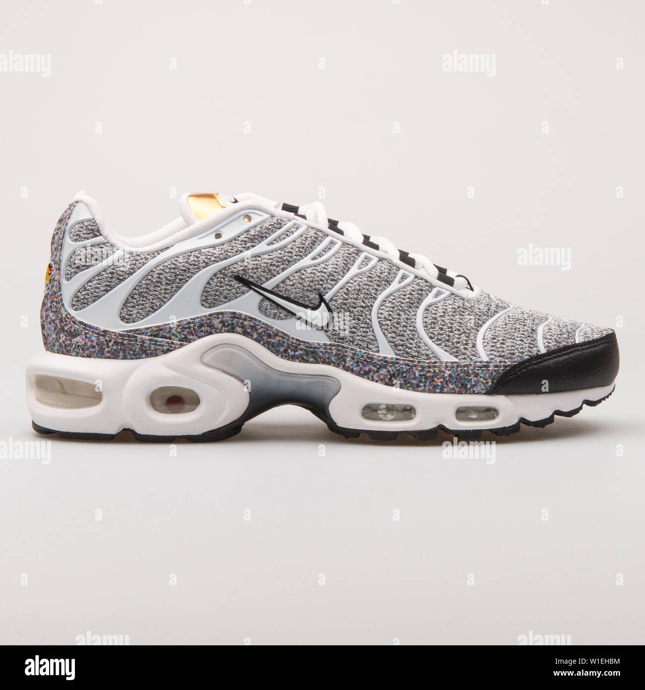 air max plus reactive earth