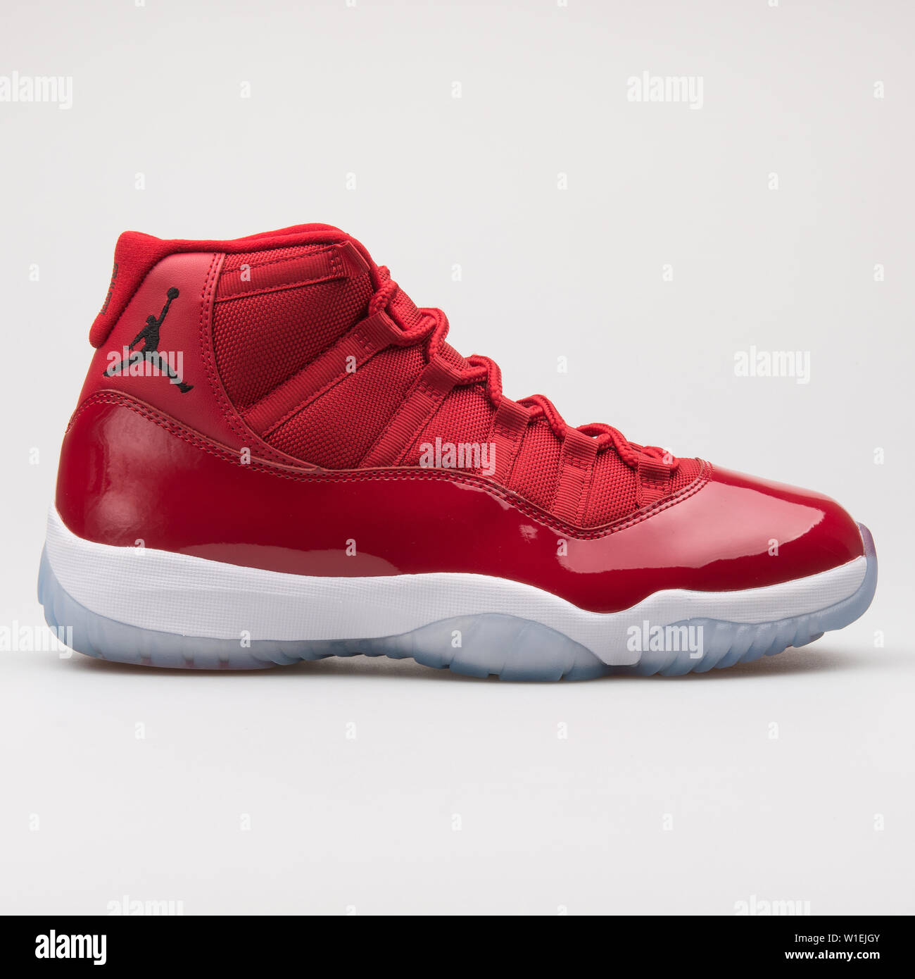 jordan 11 retro gym red