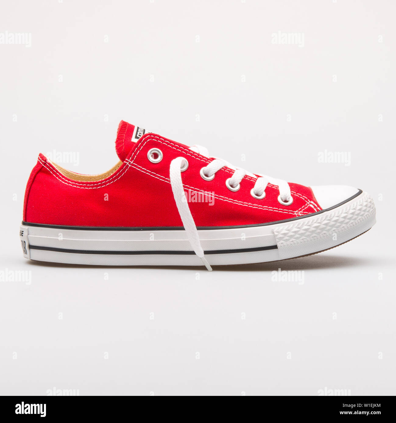 Red converse chuck taylor star hi-res stock photography and images - Alamy