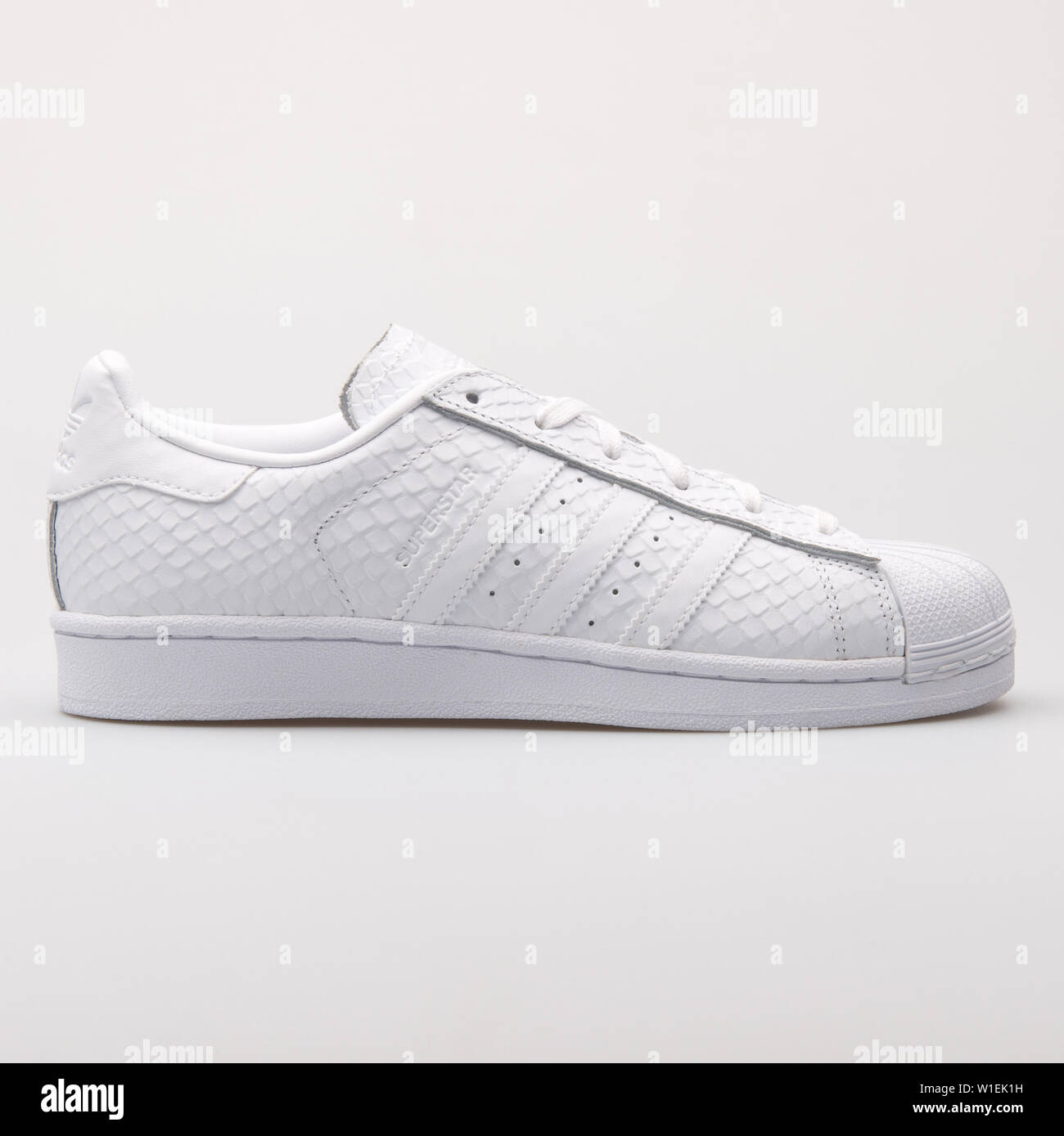 Adidas originals vienna shop white