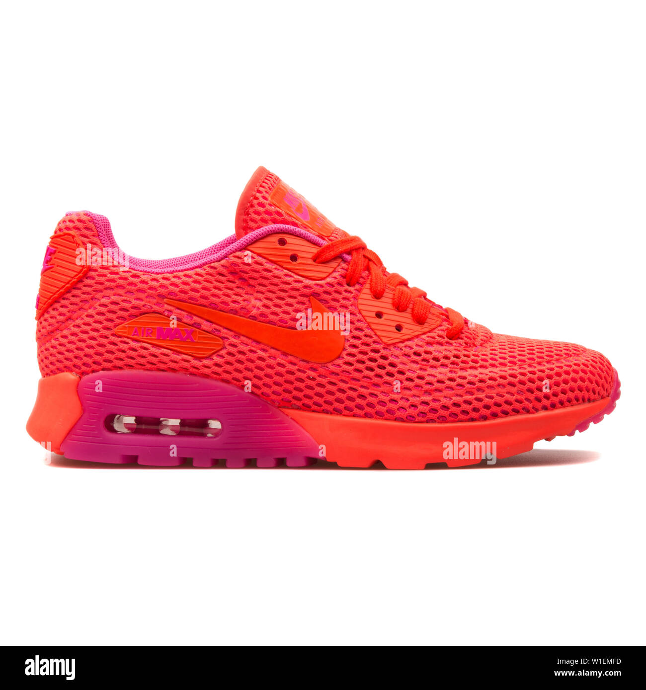 VIENNA, AUSTRIA - AUGUST 30, 2017: Nike Air Max 90 Ultra BR crimson and pink  sneaker on white background Stock Photo - Alamy