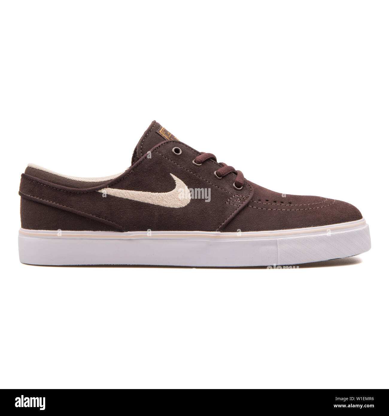 Nike skateboarding hi res stock photography and images Page 3 Alamy