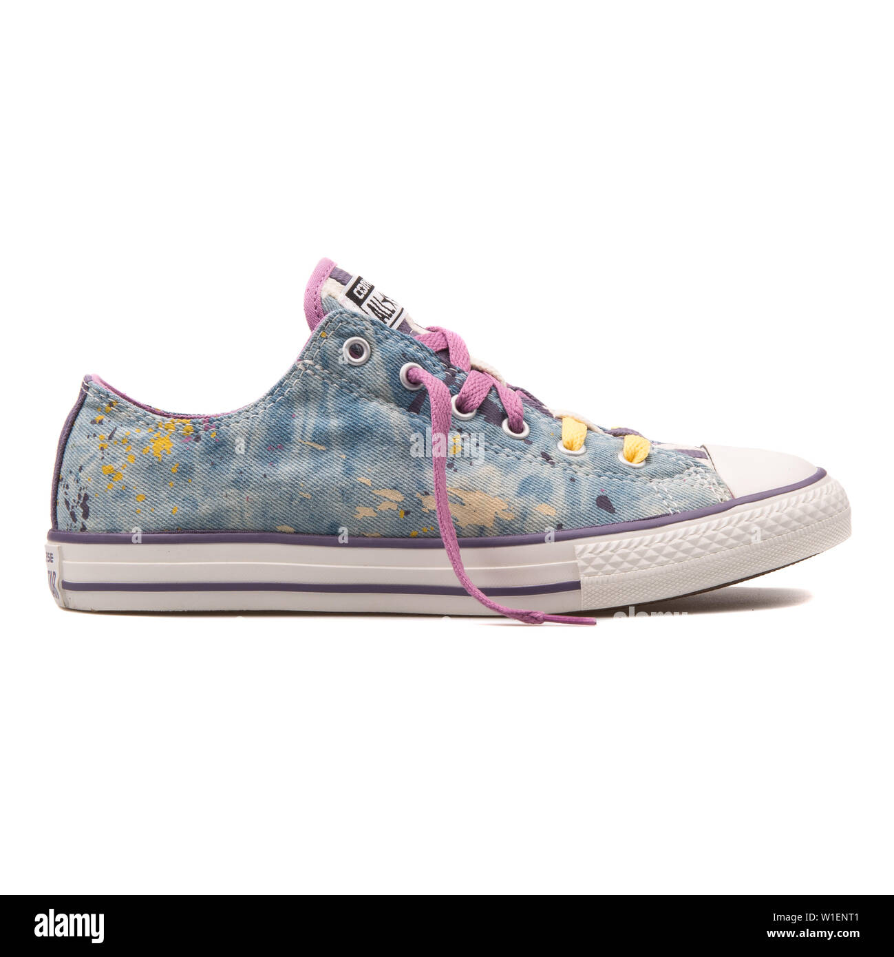 VIENNA, AUSTRIA - AUGUST 10, 2017: Converse Chuck Taylor All Star Loopholes  Slip Moody purple and blue sneaker on white background Stock Photo - Alamy