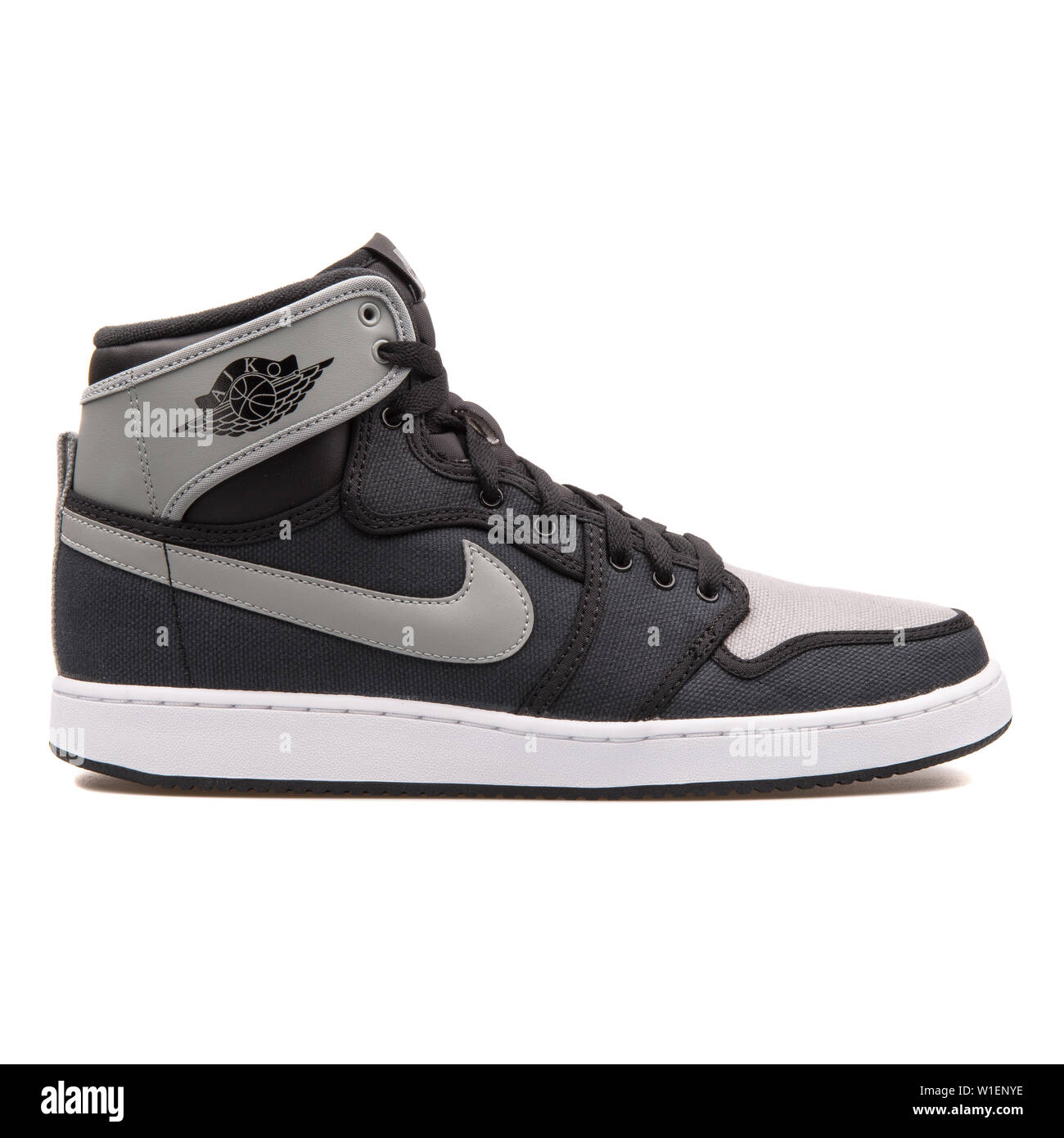 Air jordan sneakers hi-res stock photography and images - Alamy