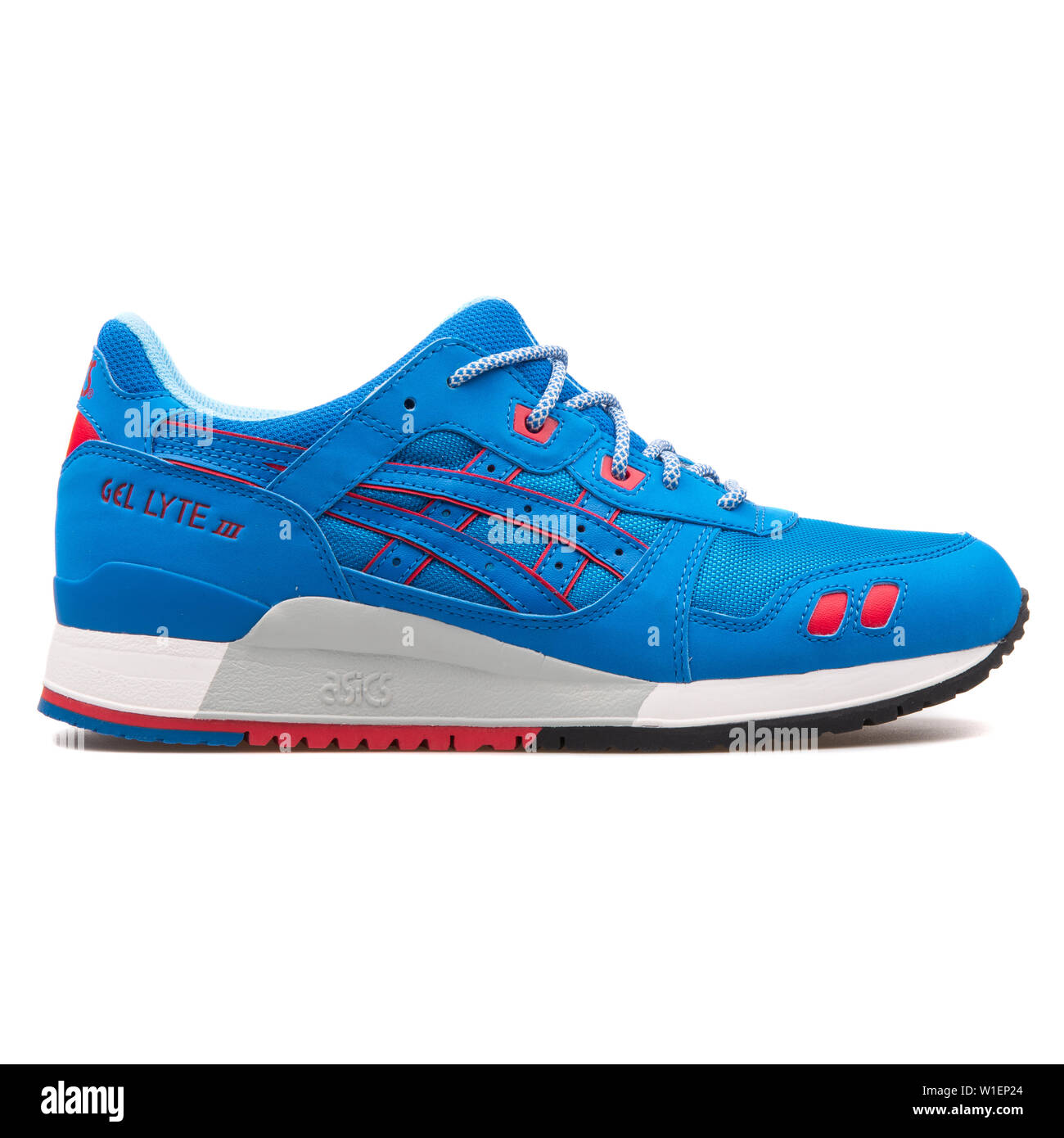 VIENNA, AUSTRIA - AUGUST 10, 2017: Asics Gel Lyte 3 blue and red sneaker on  white background Stock Photo - Alamy
