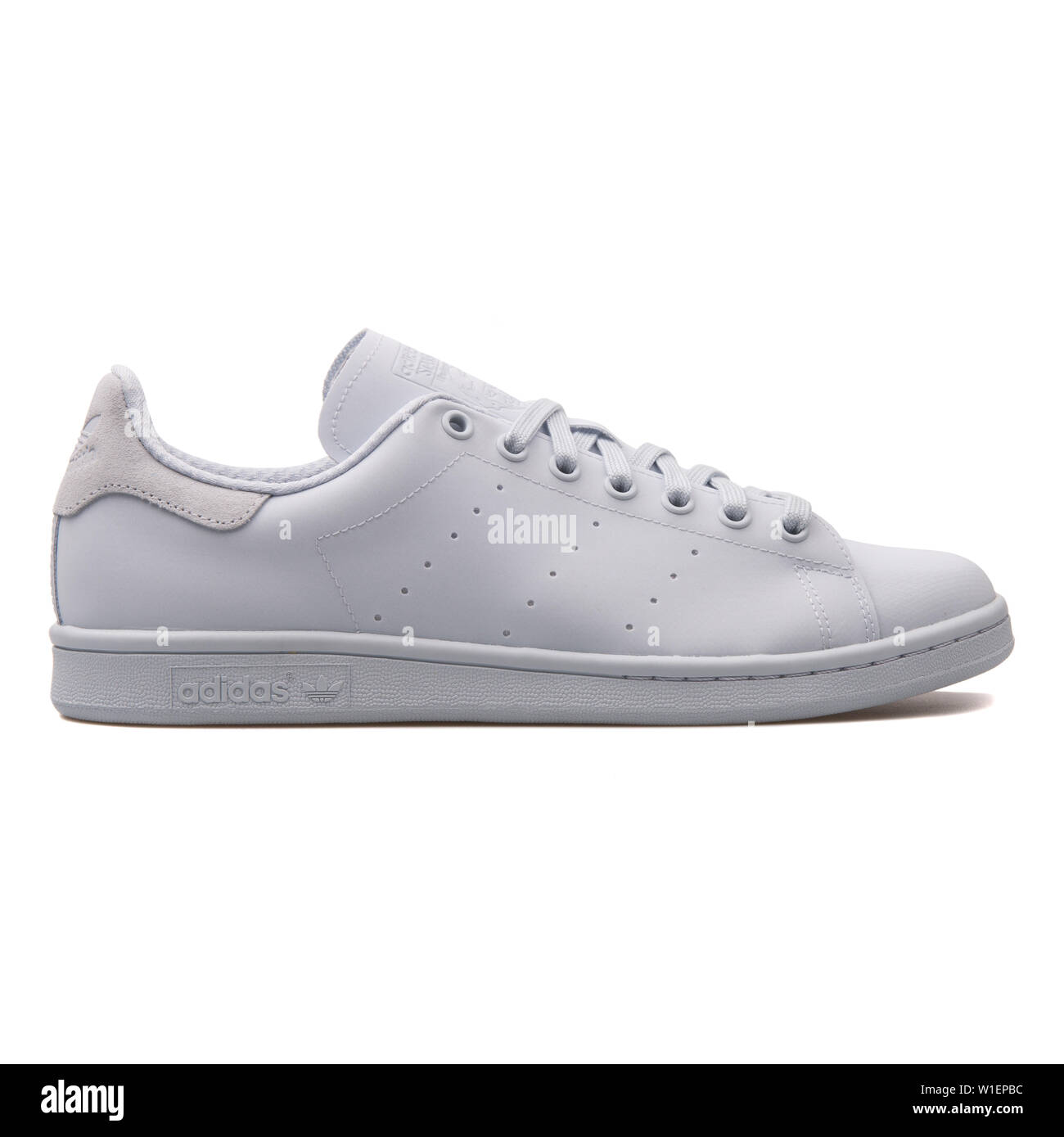 Stan smith sneaker hi-res stock photography and images - Alamy