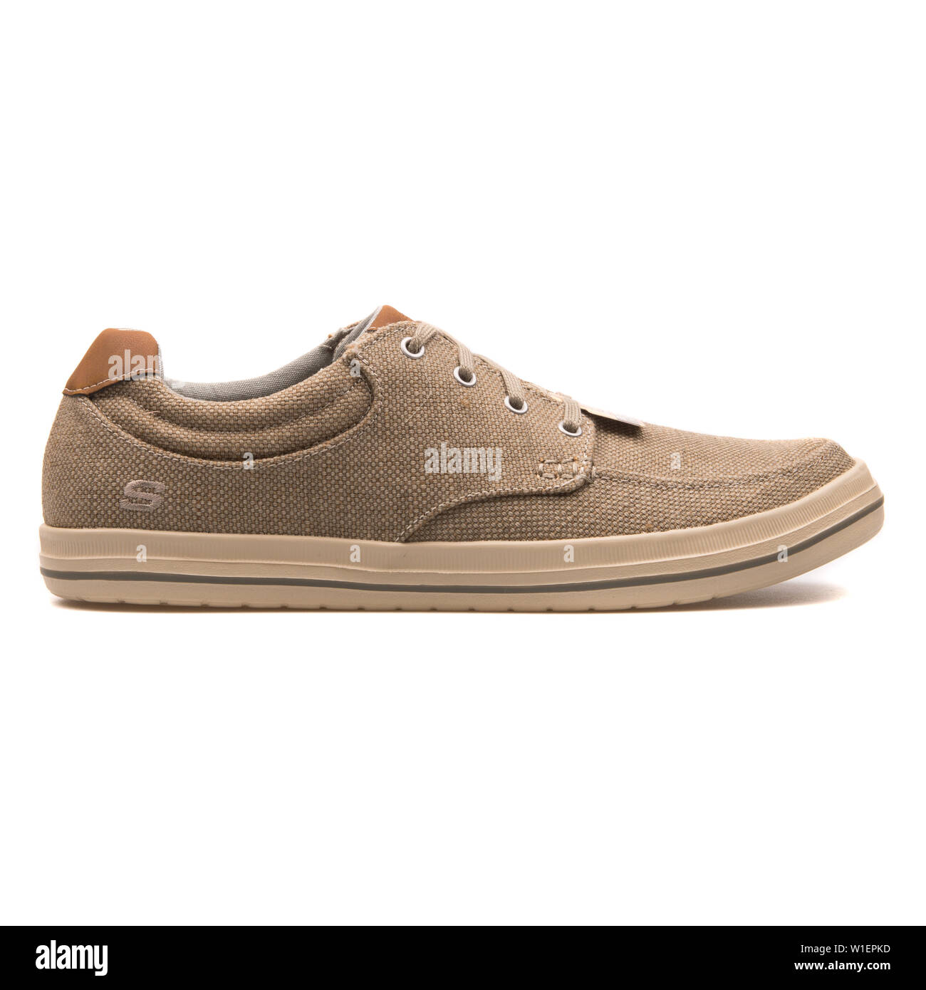 skechers 2017 beige