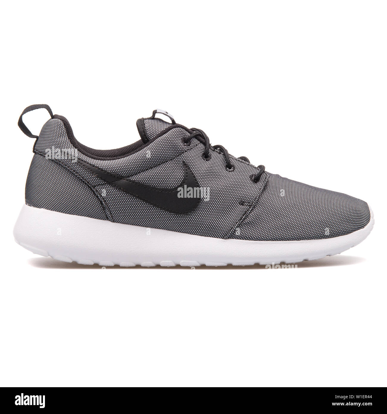 nike roshe one 2017