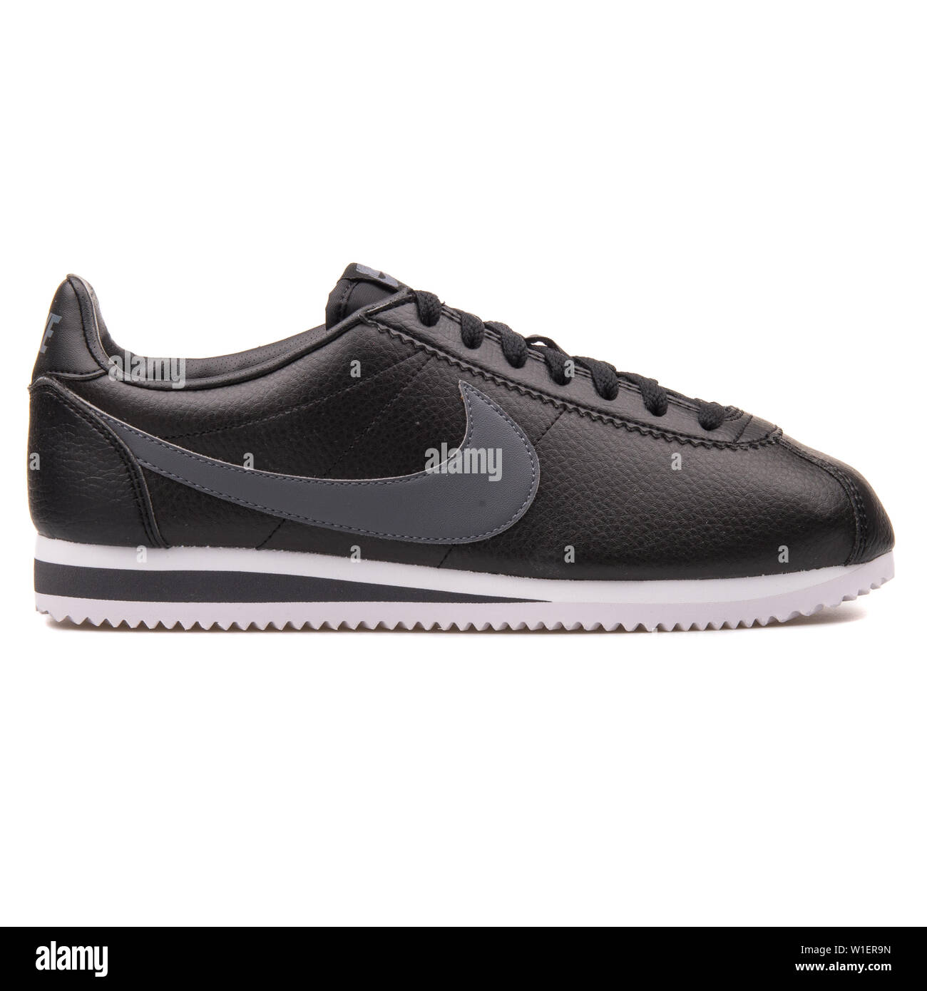 Nike sales cortez flo