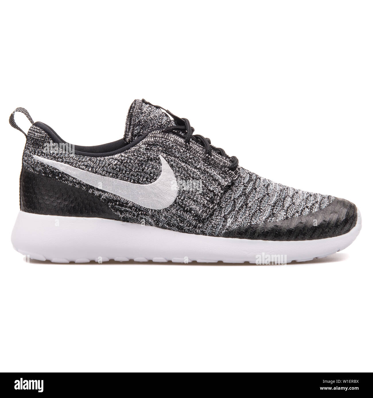 nike roshe one flyknit