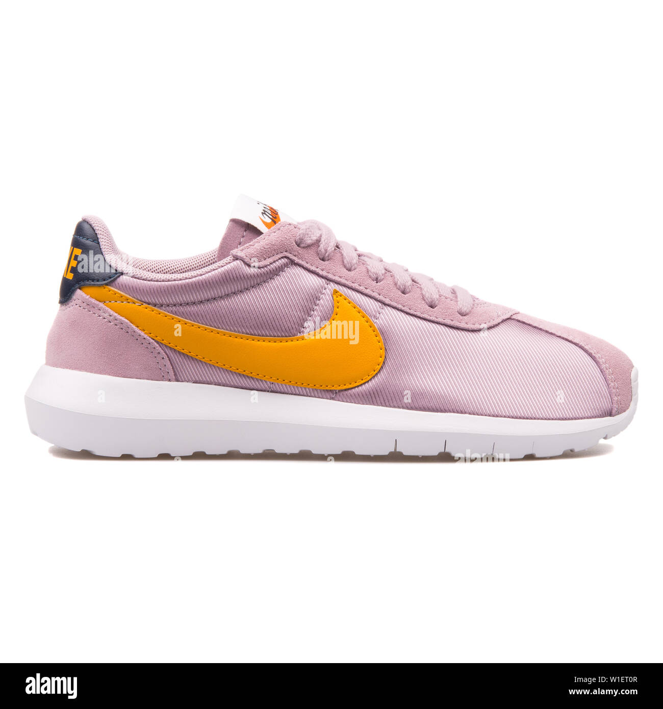 VIENNA, AUSTRIA - AUGUST 10, 2017: Nike Roshe LD 1000 rose and gold sneaker  on white background Stock Photo - Alamy