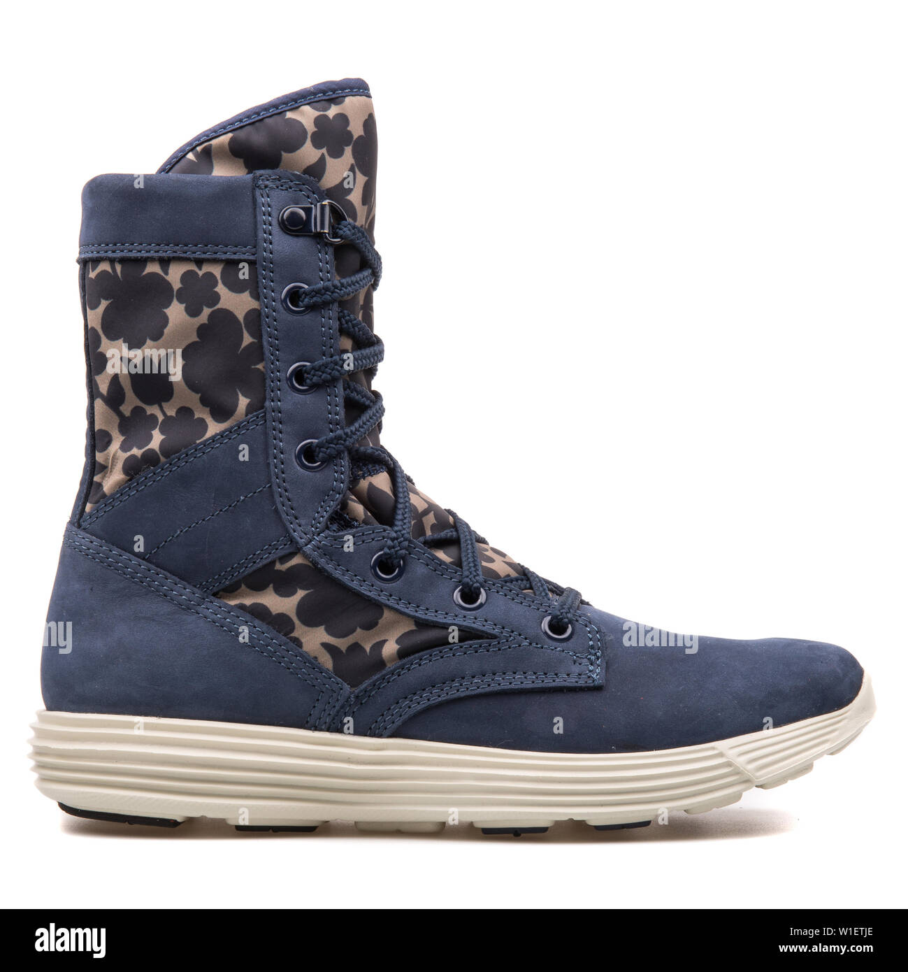 Nike store lunaracer sfb