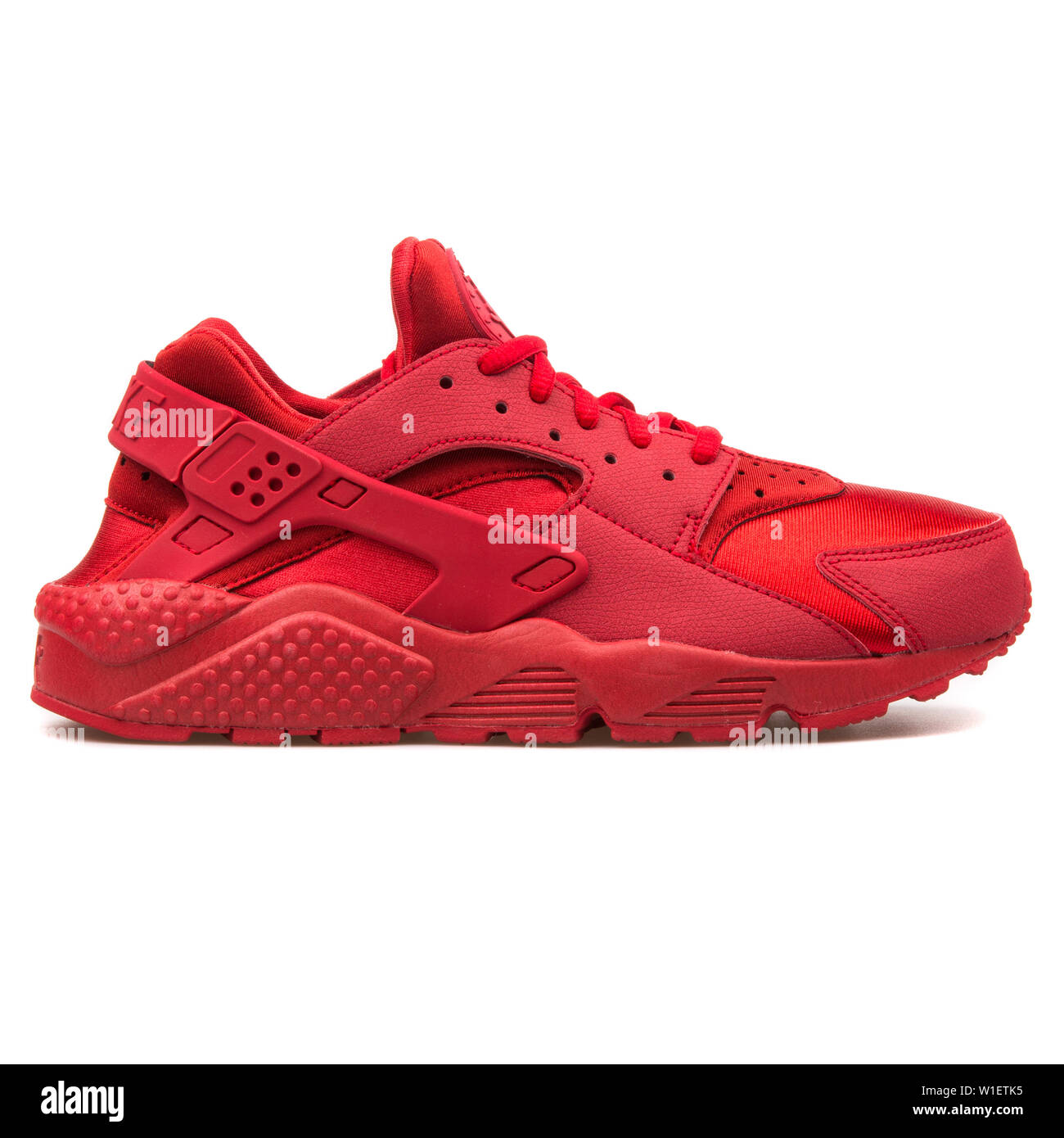 Nike air huarache 2017 kids pink sales