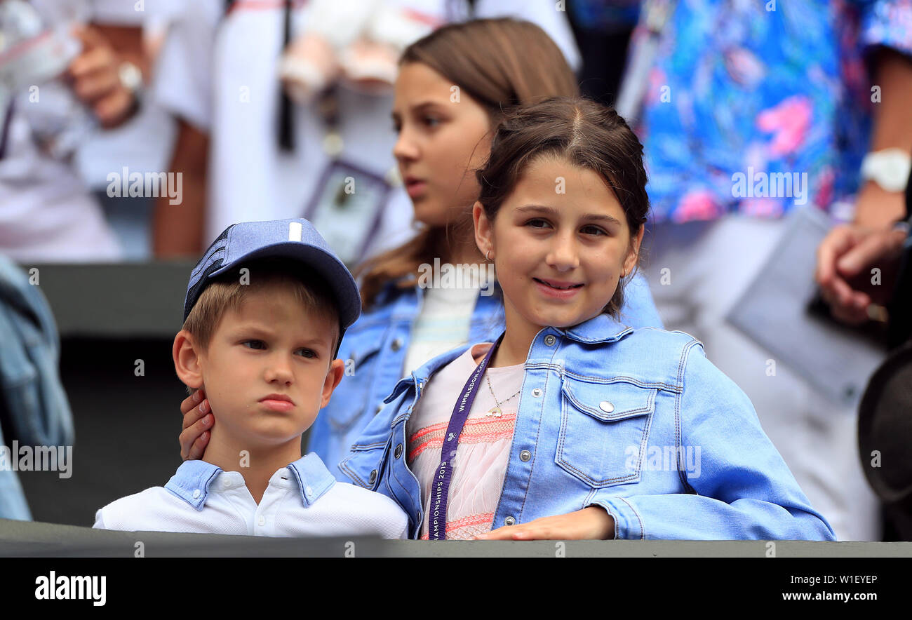 The children of Roger Federer watch his match on day two of the Wimbledon Championships at the All England Lawn Tennis and Croquet Club, Wimbledon Stock Photo