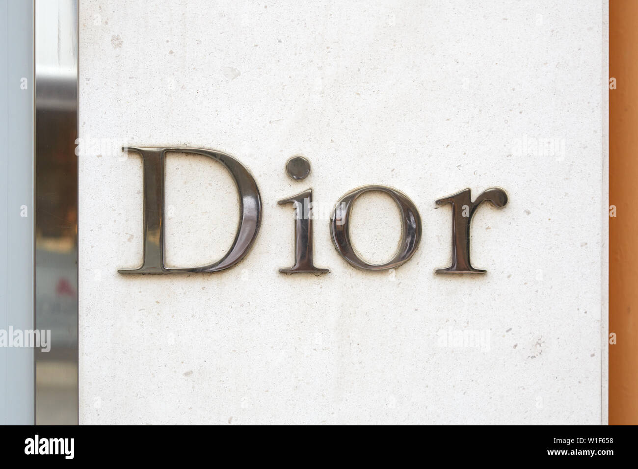 MONTE CARLO, MONACO - AUGUST 19, 2016: Dior fashion luxury store sign in Monte  Carlo, Monaco Stock Photo - Alamy