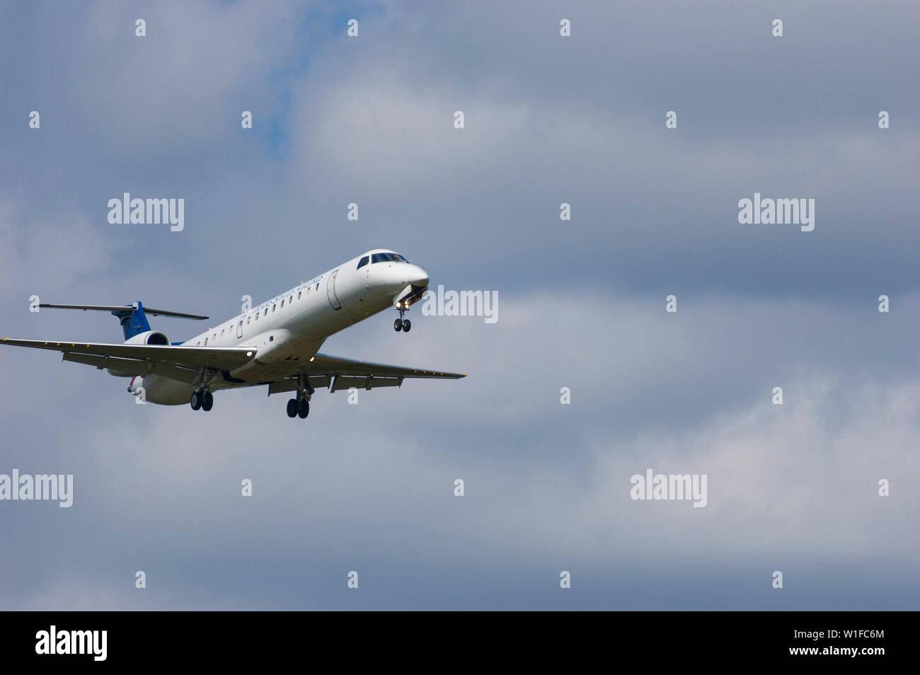 Trans States Airlines landing at Lexington Bluegrass Airport in