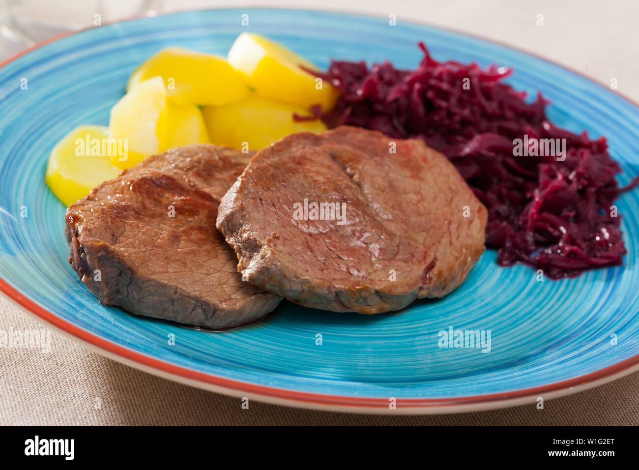 Veal Medallion de cadera with potato and sauerkraut Healthy roasted