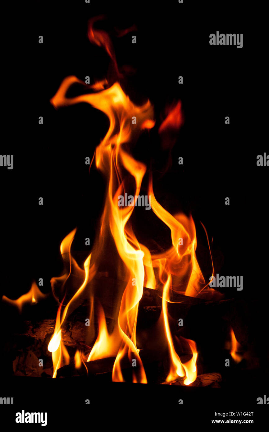 A mesmerising real log fire to provide heat and a soft, flickering light through the Winter