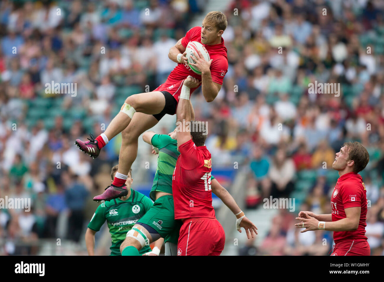 26 May 2019, Great Britain, London: The penultimate tournament of the HSBC World Rugby Sevens Series on 25 and 26 May 2019 in London (GB). Harry Jones (Canada, 11, with ball). Photo: Jürgen Kessler/dpa Stock Photo