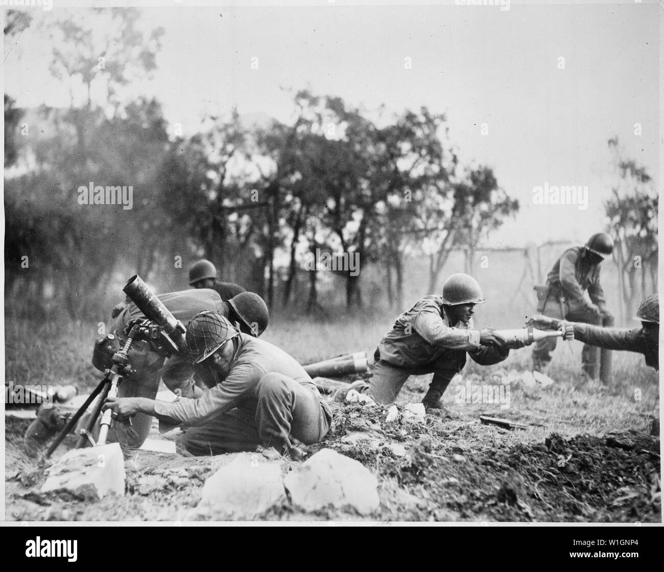 WW2 Picture Photo German machine gun nest North Africa 1943 1323 