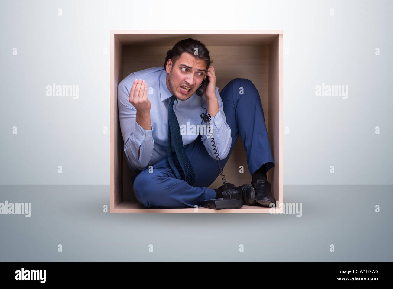 Angry Cubicle Angry employee at cubicle hi-res stock photography and images - Alamy
