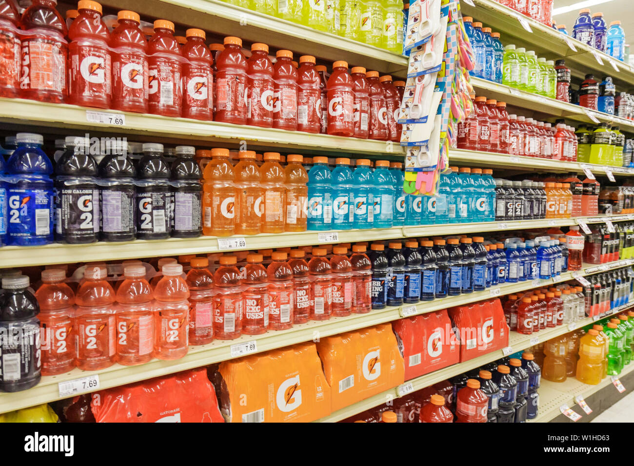 Fort Ft. Lauderdale Florida,Winn grocery store,supermarket,packaging,product product products display sale,competition,Gatorade,G2,sports drink drinks Stock Photo