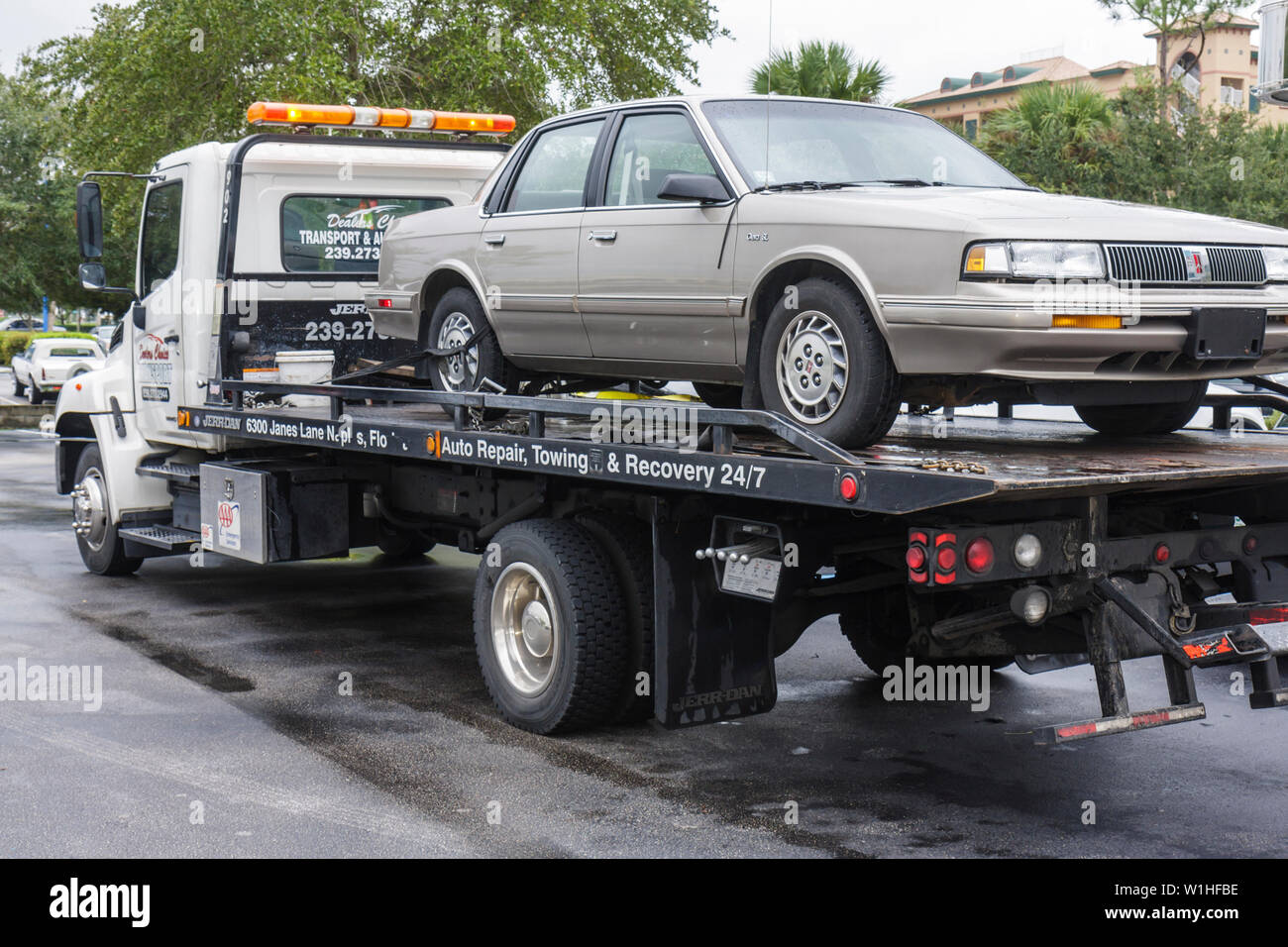 Florida, FL, South, Lee County, Bonita Springs, flatbed tow truck