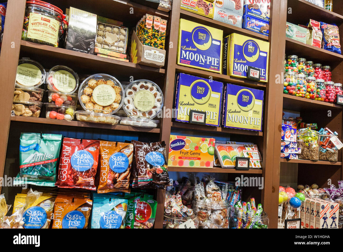 Cracker Barrel Candy Shop High Resolution Stock Photography and Images