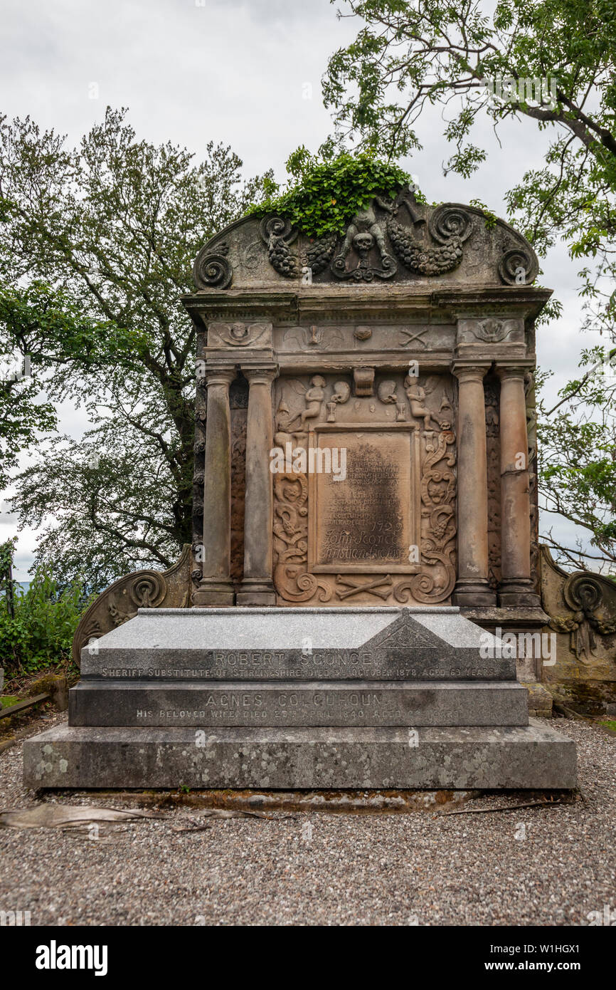 The Sconce Stone, memorial to a family including John Sconce  and obert Sconce in Old Town Cemetery, Stirling, Scotland, UK Stock Photo