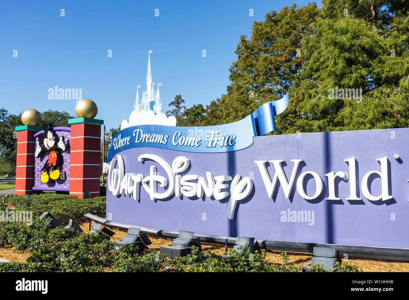 Orlando Florida,Buena Vista,Walt Disney World Resort,entrance,front,sign,Mickey Mouse,theme park,entertainment,FL091025142 Stock Photo