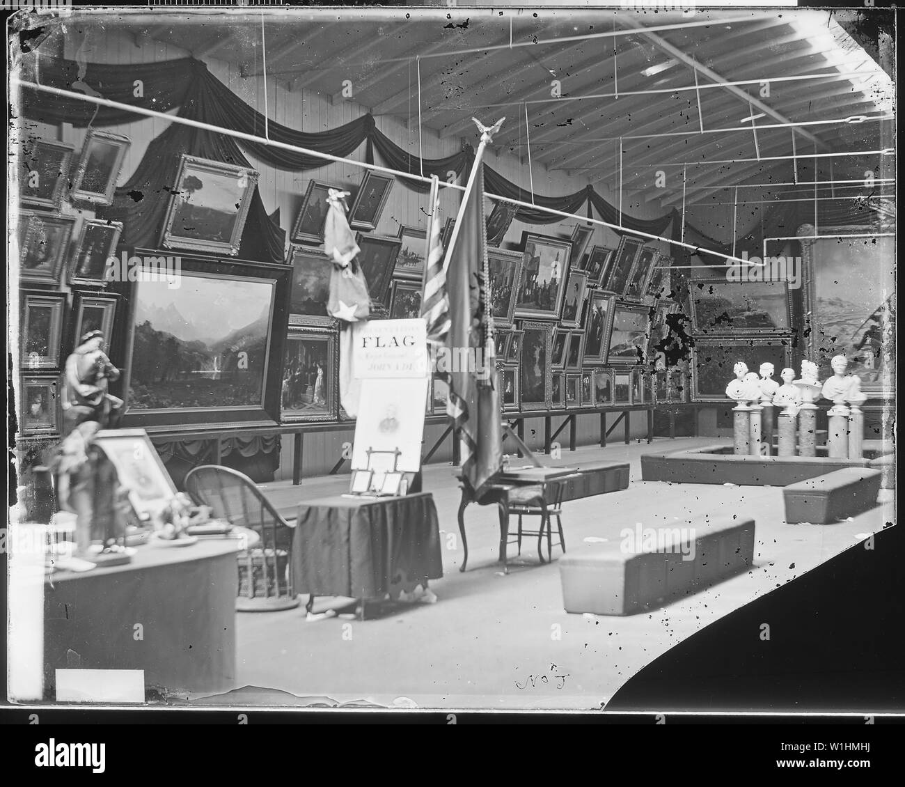 Metro Fair Picture gallery metropolitan fair Black and White Stock Photos & Images ...