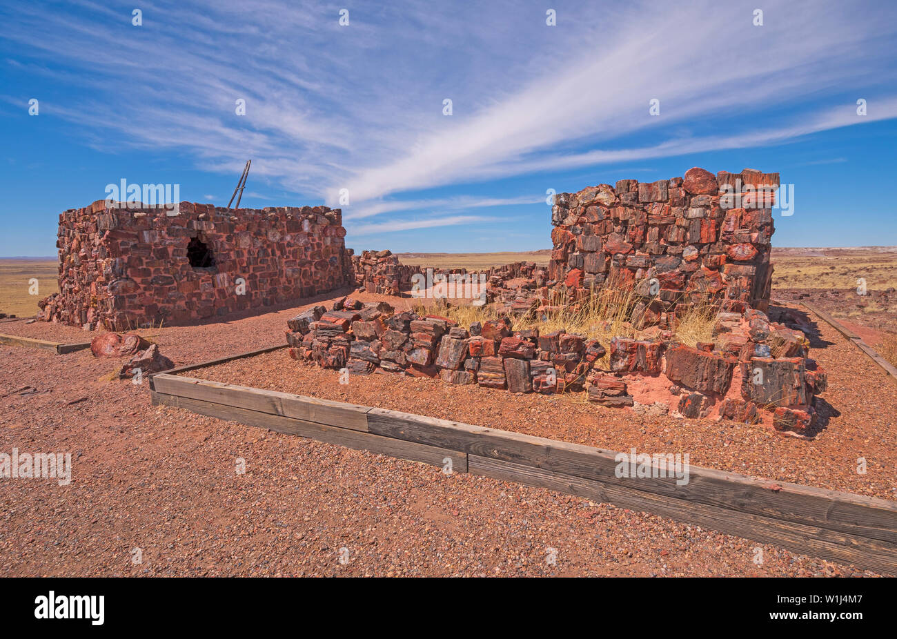 Old wood house desert hi-res stock photography and images - Alamy